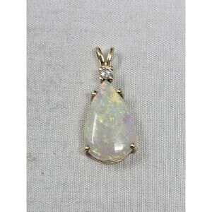 14k Gold 1.8ct Breathtaking Opal & Natural Diamond Pendant